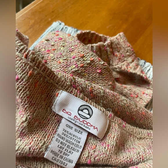 Women’s Big Buddha Sweater/Shawl ( One Size ) - Picture 2 of 5